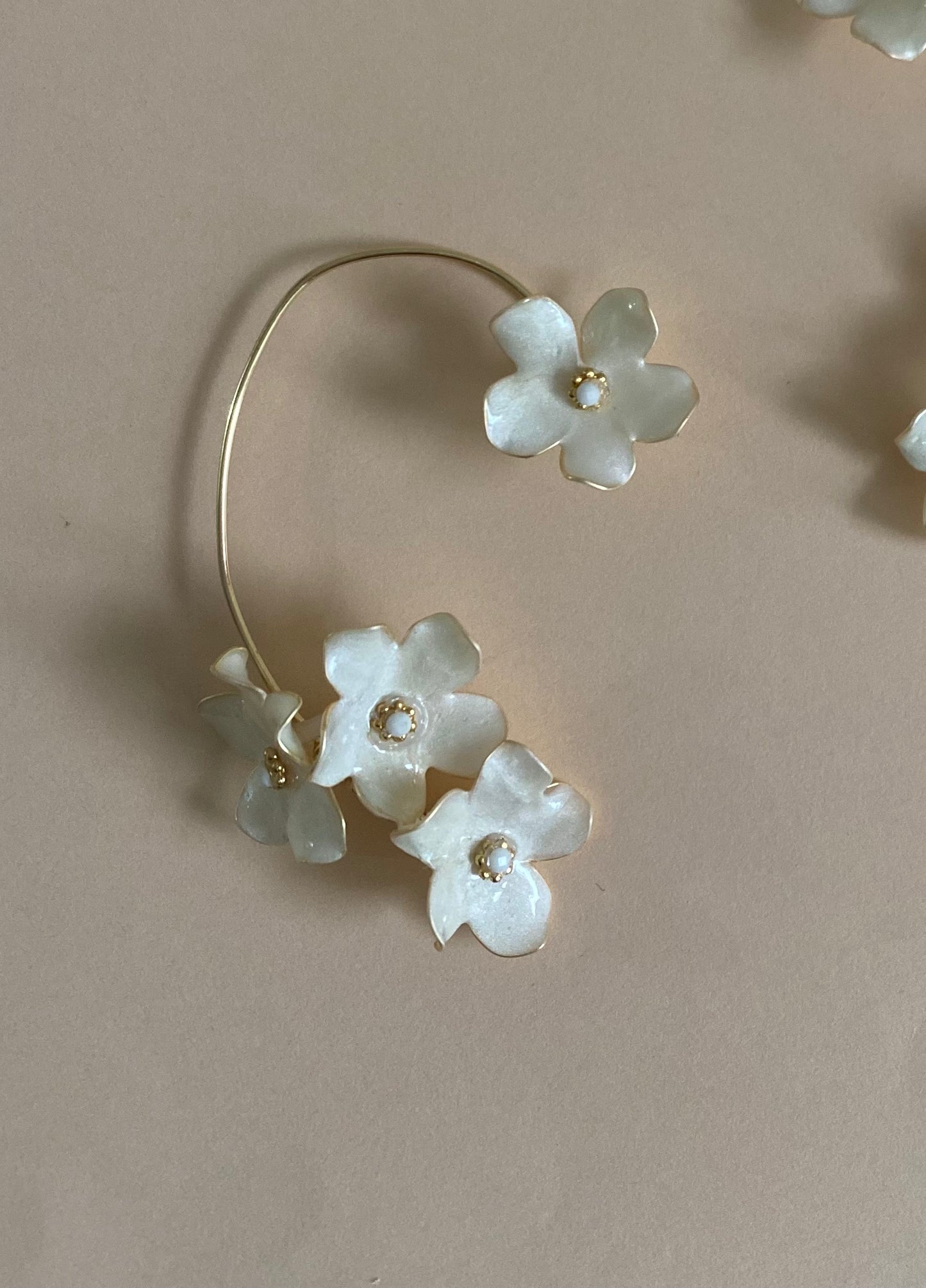 Earcuff Jazmin Ivory